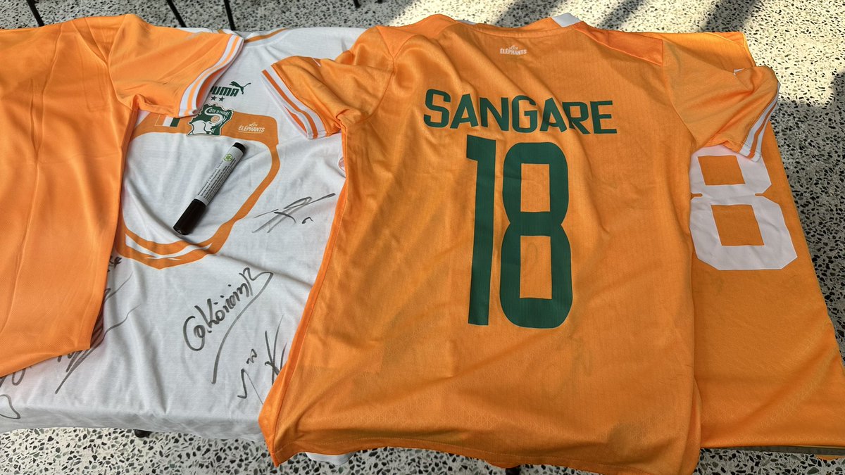 Début de la  #CAN2023

Pour <a href="/cplussportafr/">CANAL+ SPORT Afrique</a>, je serai tout le mois au plus près de l’équipe nationale de #cotedivoire, à l’hôtel, dans le bus, au stade. 

Allez 🇨🇮 

<a href="/FIFCI_tweet/">FIFCI</a> 
<a href="/Cotedivoireoff_/">La Côte d’Ivoire Est Chic</a>
