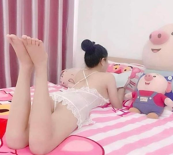 themtinhduc124's tweet photo. Ib cho e nếu anh đang cô đơn  https://t.co/bUmgZkO53C https://t.co/42tb4gh7BT