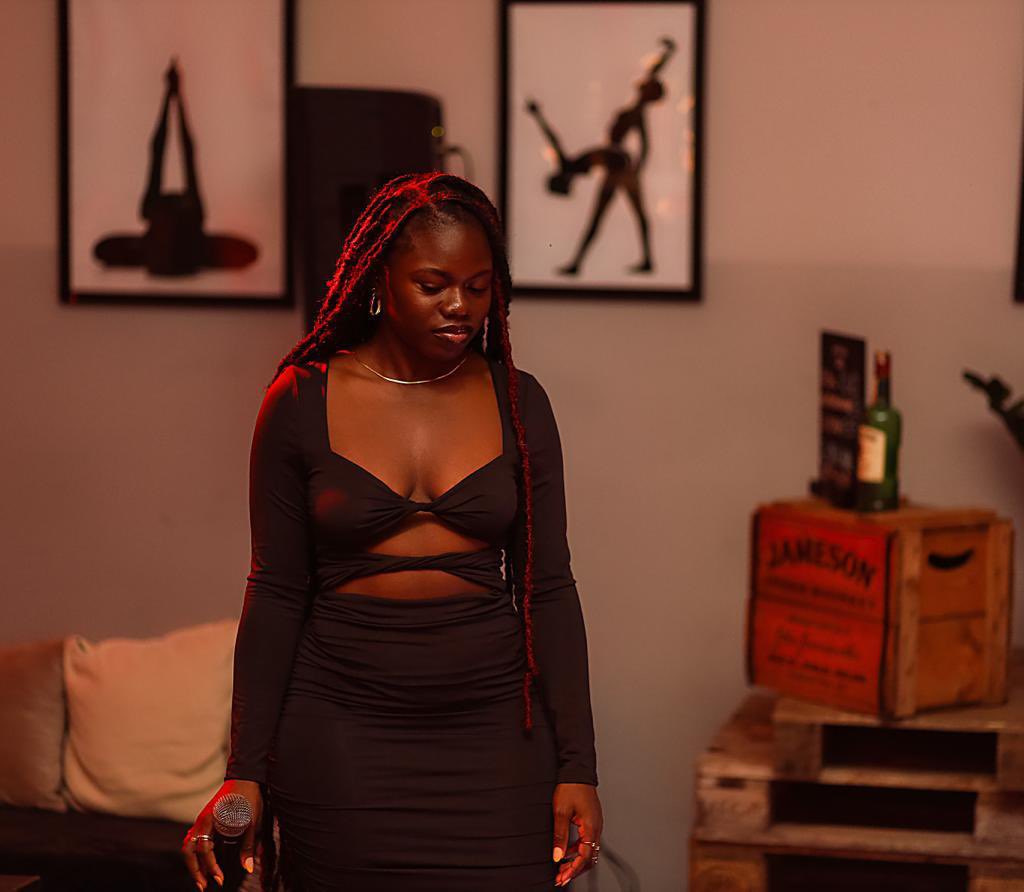 Classicdeejayy's tweet image. 🚨ICYMI🎵: 🇬🇭🚀

SPOTLIGHT AFRO RnB SOUND

Say my Name by @Darkua_live 
#EntertainmentGuide on 
@GuideRadio915 

Curated by @wanzamclassicDj 
WANZAM!!!

Stream here: 
linktr.ee/GuideRadio