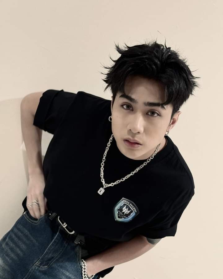 nadjmhlm's tweet photo. ilang taon na ulit to?? Teka langggg pogi mo so muchhh

@SB19Official #SB19 
#SB19atPredatorLeague2024 https://t.co/R7RaPfmMlT
