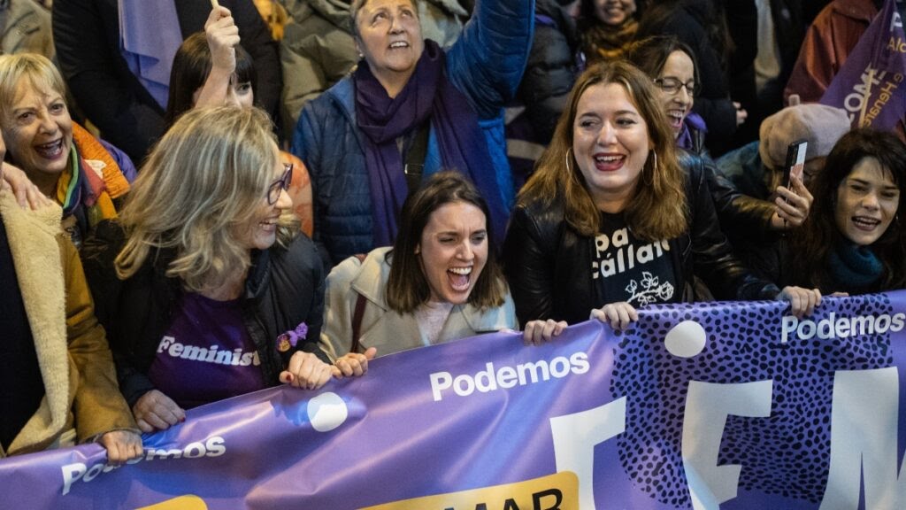 ESdiarioCV's tweet image. ¿Te gustaría que Irene Montero anuncie su retiro de la política?

🔄 SI
❤️ NO