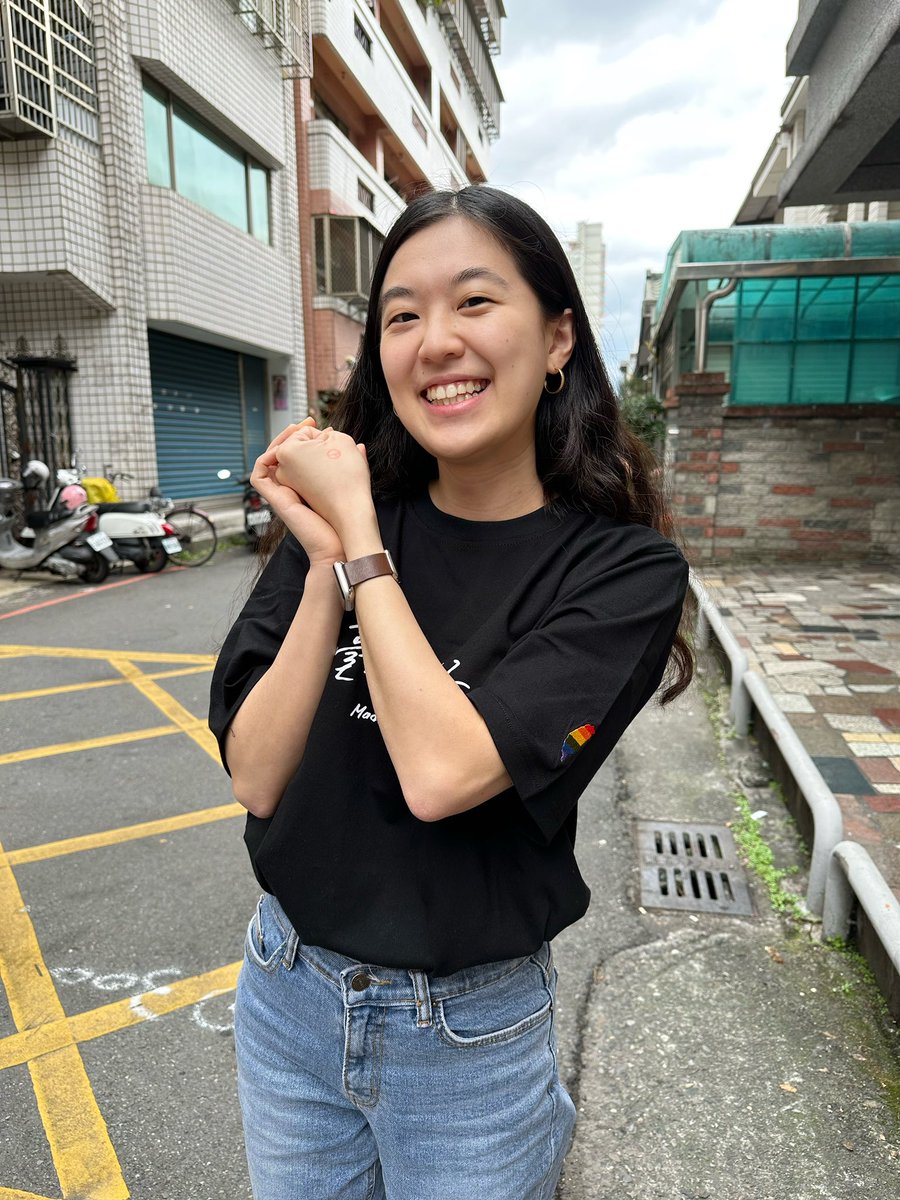 I am a first-generation citizen of democratic Taiwan. Today I cast my vote for the 2nd time in presidential election 🗳️ My pride in being Taiwanese has always been strong, and it grew even more today. 70% voting rate shows our deep commitment to democracy & freedom of #Taiwan.