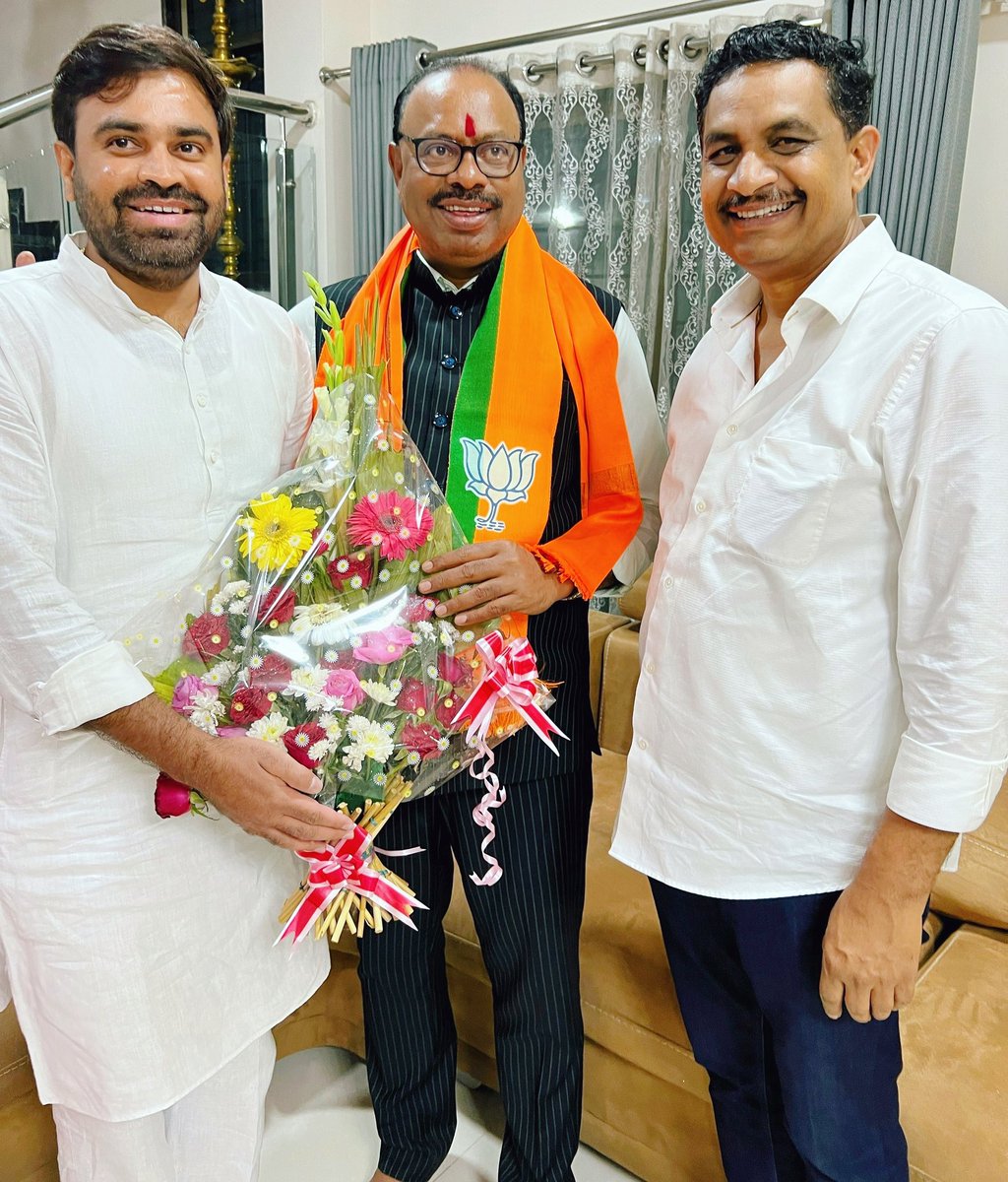 imajaydarade's tweet photo. भारतीय जनता पार्टी प्रदेश अध्यक्ष आमदार  मा. श्री. चंद्रशेखर बावणकुळे साहेब यांना जन्मदिनाच्या मनःपुर्वक शुभेच्छा. @cbawankule @Aherkeda @BJP4Maharashtra https://t.co/R5RqNje6tG