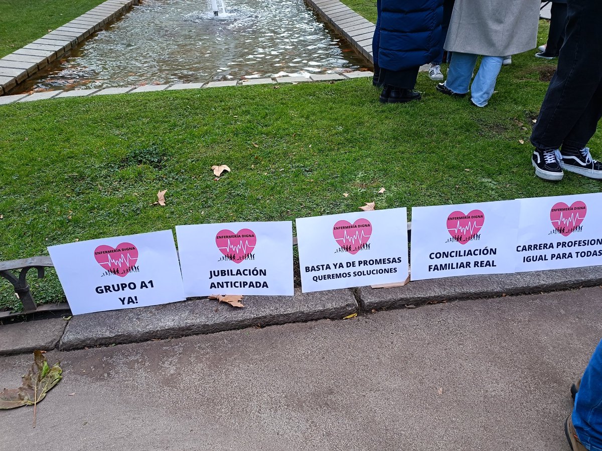 Que bonito, que bien queda en el Paseo del Prado frente al <a href="/sanidadgob/">Ministerio de Sanidad</a> !!!!