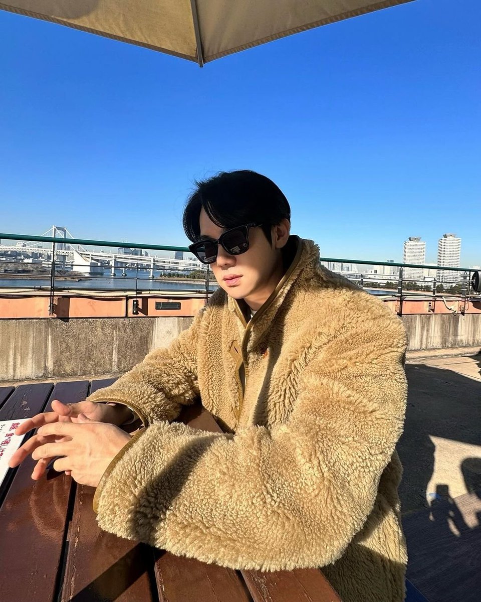 just_yeonseok's tweet photo. Yeon Seok with long hair hits different 🥰🥰🥰 https://t.co/KCixaa7z1s