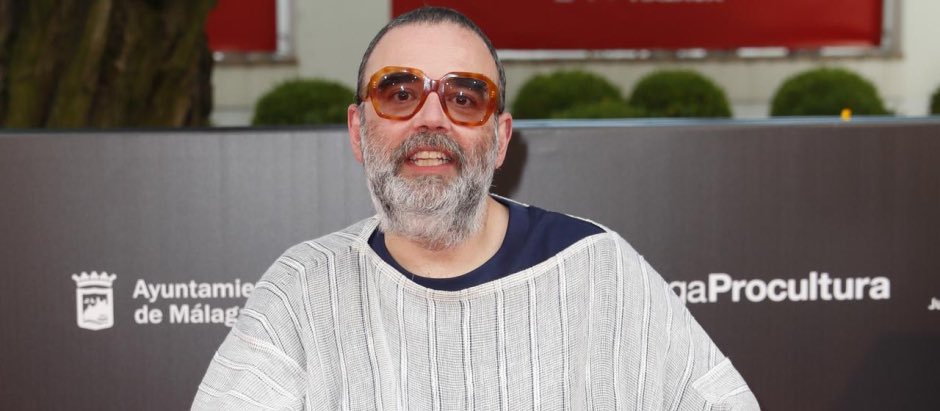 Bob Pop pide erradicar la educación privada y concertada: «Son una simiente de odio».
El colaborador de la SER <a href="/BobPopVeTV/">BobPopVeTV</a> dice que toda educación que no sea pública “es una burbuja con paredes opacas” y un “criadero de las élites”