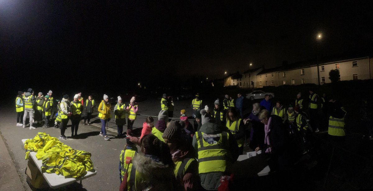 Great to see so many, young and old for Week 1 of 'Ireland Lights Up' at Ballincollig GAA. Thanks to @SosBinding & @quishs260 who donated Hi Viz Vests and Fruit for all in attendance. See you all again next Thurs evening - 7.15pm for 7:30pm start. #operationtransformation