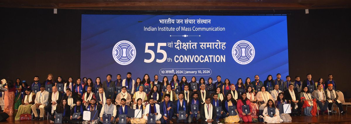 HarshikaYadav_'s tweet photo. It has always been a privilege to be a student of India's one of the premier institutions. Gratitude to my family, professors, batchmates, and everyone who was with me throughout the journey of EJ 21-22.
#ThankYou @IIMC_India
#IIMC55thConvocation #IIMC #IIMCConvocation https://t.co/leyaaZ8id2