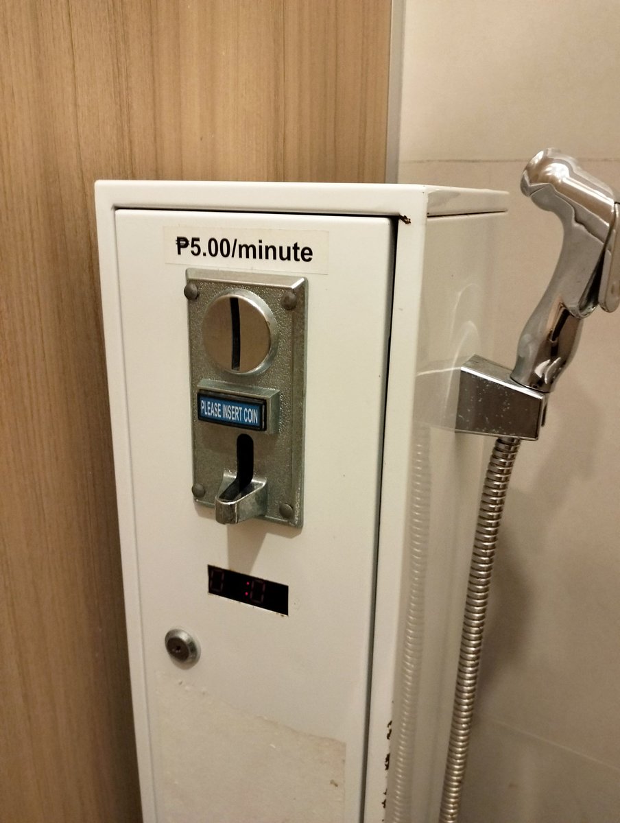 may charge na 5php per minute yung bidet sa cr ng star city.. god send the flood
