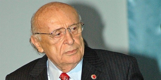 🟥  9'uncu Cumhurbaşkanı Süleyman Demirel: "Silah satan barış ister mi? 

💊 İlaç satan sağlık ister mi? Din satan ilim ister mi? 

🕵️‍♂️ Hırsız olan hukuk ister mi ? Bütün mesele bu."