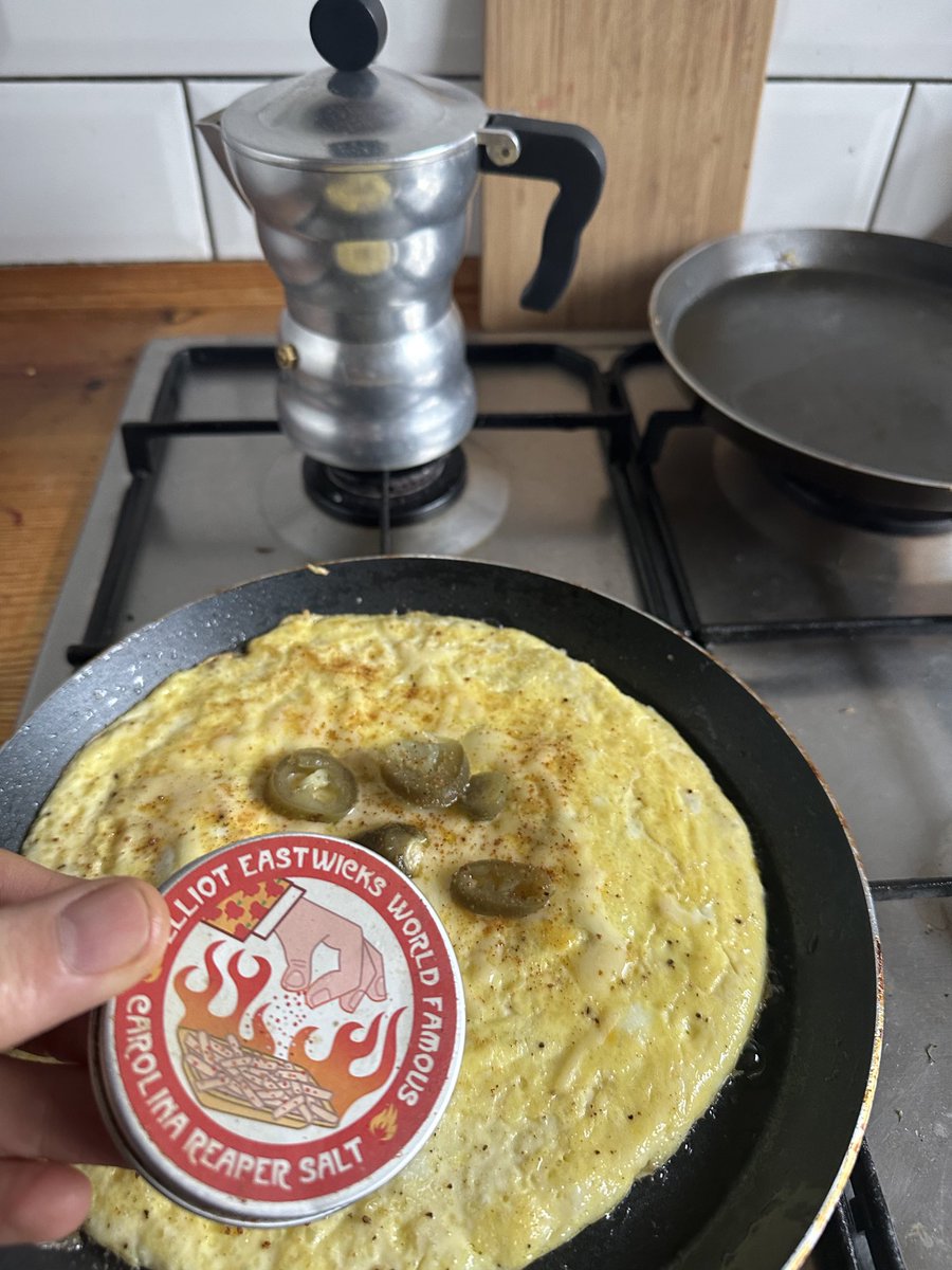 knowmadiqx2x tweet media