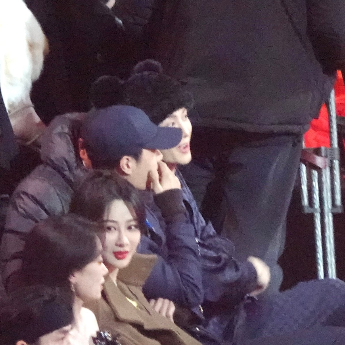 envyofyibo's tweet photo. When Yibo crack a joke to Jackson 🤣🤣🤣

WEIBO NIGHT STAR WANG YIBO 
#WangYibo_WeiboNight23 #WangYibo https://t.co/YKDiEKrRbJ