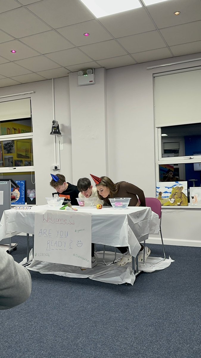 NIYF's tweet photo. On residential this weekend with our @ElectoralCommUK Youth Voice Network! 🗳️

Last night we completed political awareness training - understanding how politics impacts our lives, what our government structures are, how to contact local representatives and who really has power! 👩🏼‍⚖️📲🔋🙌

Then some competition was on the cards with some challenges to wrap up the night! 🃏🍎✍️