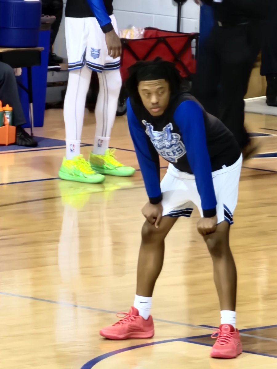 TheNextLevelSC's tweet photo. Great job, redshirt freshman from @TheNextLevelSC class of '22 @OmariBryson 13 points on 15 minutes‼️ 63% from the floor, and 50% from 3 🔥💥💪🏿🌧 

And I hear you had a 4.0 last semester🥶😱... Keep going🙏🏾 https://t.co/x4MilHmYfD