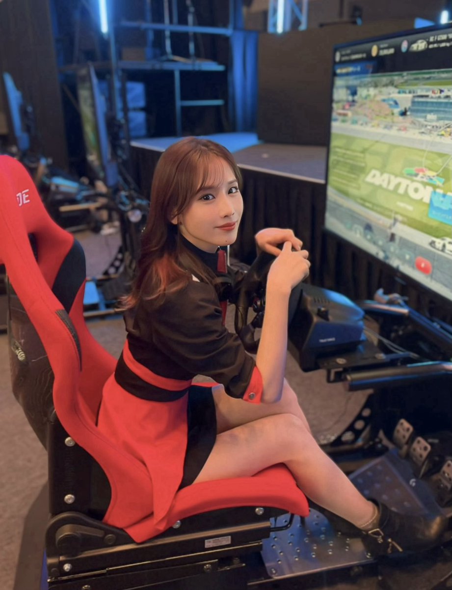 anna_masuda's tweet image. #TAS2023 ２日目お疲れ様でしたー！！
今日も楽しいイベント盛り沢山な1日だった！
会いに来てくれた方も本当にありがとう💗久しぶりの方も初めましての方にも会えて嬉しかったです☺️
レースクイーン大賞発表も涙腺崩壊でした…受賞された皆様、A-classメンバーの蘭ちゃん本当におめでとうございます😭