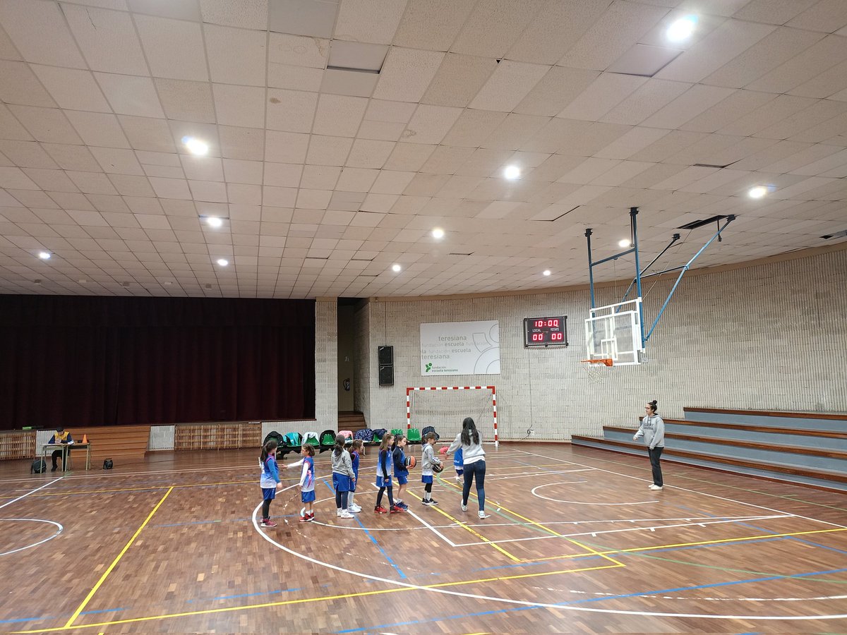 AusevaBasket's tweet photo. Jornada repleta de partidos por toda Asturias de los equipos @ausevamaristas #SomosMaristas #MaristasEstásEnCasa #MaristasdeChampagnat https://t.co/yJN9FKtd1r