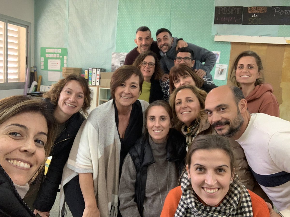 Compromís, treball en equip i un full en blanc per començar a idear un nou camí ha estat la reflexió del claustre del CEIP Eleuterio Perez de la Vall d’Uixó (Castelló), després de conèixer el nostre projecte educatiu. #opteam