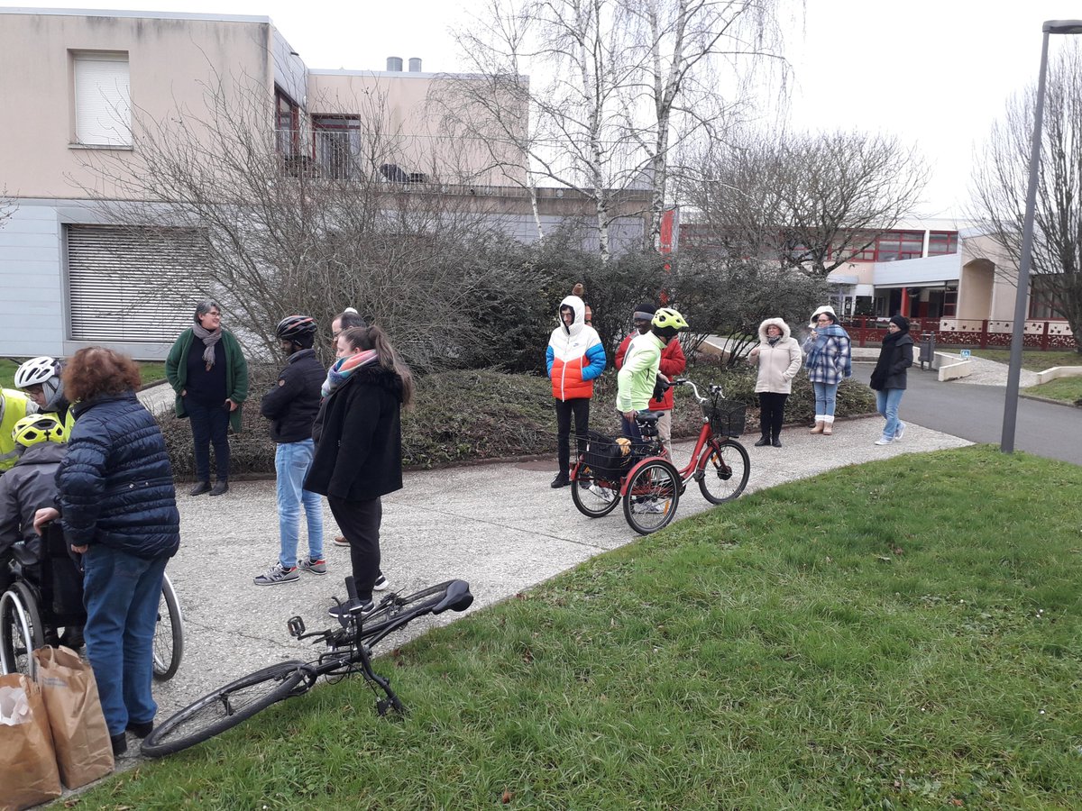 OlivierGALET's tweet image. #Segre #inclusion rencontre avec l asso #Capa2 et #Envol formations #Handisport sorties sportives velo couche tandem couché tricycles @AtletaSinFES @Agefiph_  @Maussionpat