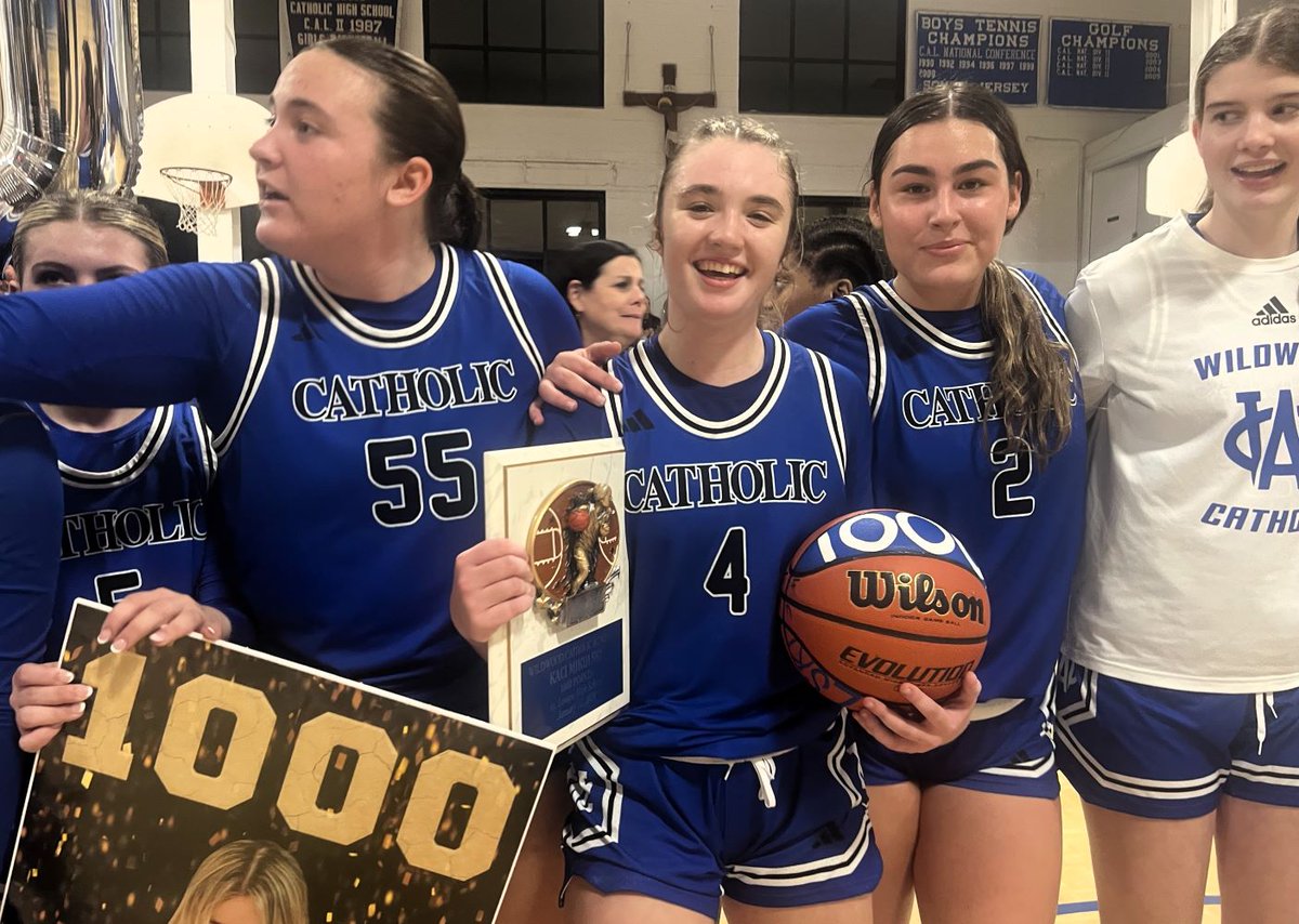 VIDEO: Mikulski's 1K point highlights special evening as Wildwood Catholic takes down South Jersey power
capeatlanticlive.com/article.php?id…
#CapeAtlanticLive
<a href="/wcladycrusaders/">Wildwood Catholic Girls Basketball</a> <a href="/KaciMikulski/">Kaci Mikulski</a> <a href="/WCAcademy_NJ/">Wildwood Catholic Academy</a>
