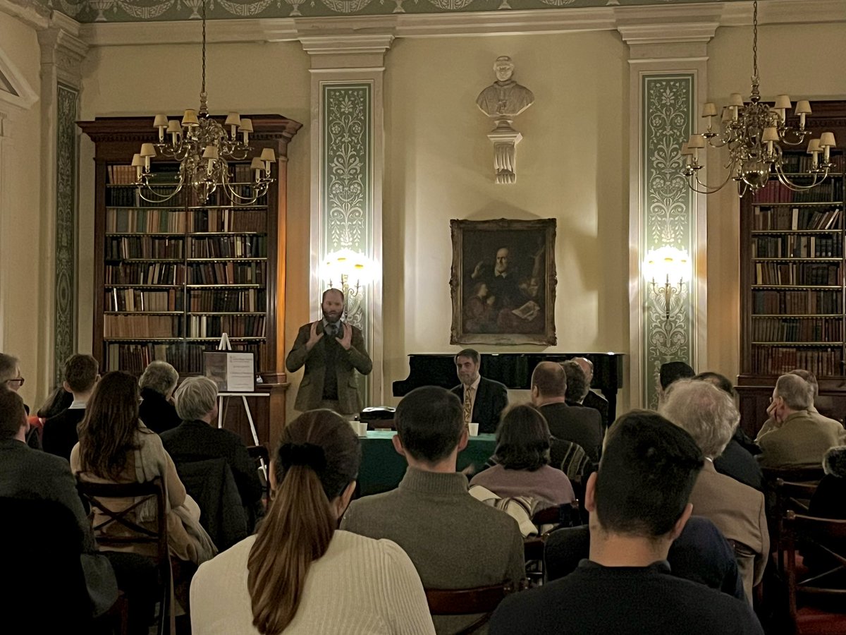 Standing room only for the launch of ‘A Defence of Monarchy: Catholics Under a Protestant King’ this week. Edited by @LMSChairman with contributions from Sebastian Morello, @SohrabAhmari, Jamie Bogle, @RCCoulombe, and Peter Day-Milne. Available here: angelicopress.com/products/a-def…