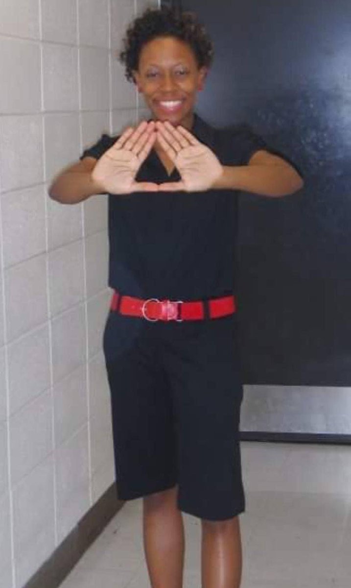ritabrentcomedy's tweet photo. Happy Founders’ Day to my Sorors worldwide! Today, we celebrate 111 years of the #PowerofDST! I have enjoyed the beauty of instant sisterhood no matter where I am in the world. Here’s to more memories and most of all more impact! #DST1913 #dst #deltasigmatheta #deltapi https://t.co/yKL2rivVWI