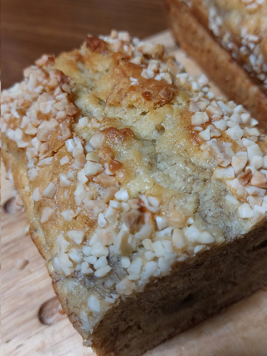 arakicleaning's tweet photo. バナナ消費の為に焼くバナナパウンドケーキ

安定の美味しさ

土曜の夜は、まったり

 #バナナケーキ
 #パウンドケーキ
 #手作りおやつ https://t.co/uPi42rXHK9