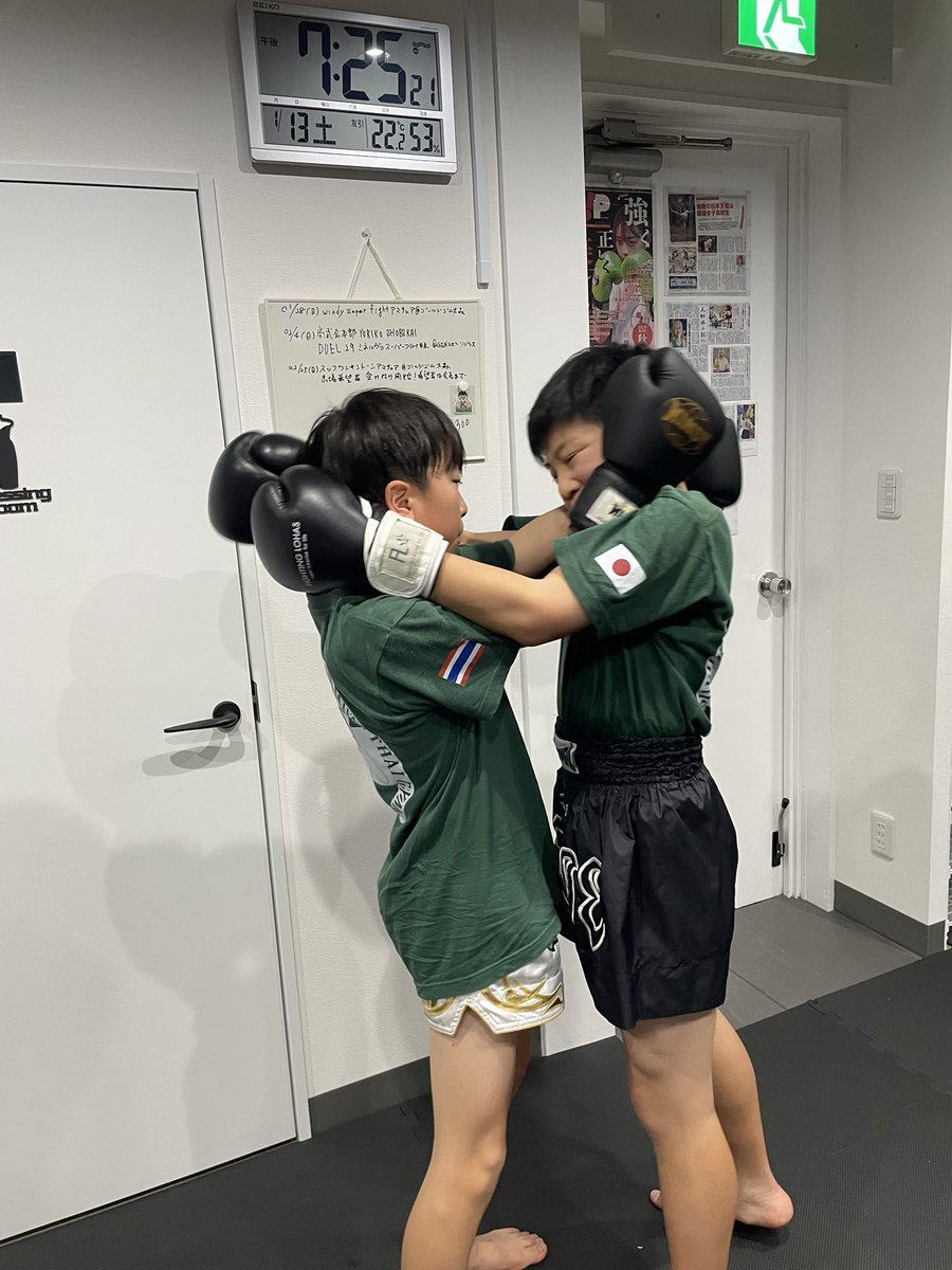 sfmgmiurabeach's tweet photo. 選手もフィットネスもムエタイ楽しむ！
#三浦市 #尚武会 #尚武会フジワラムエタイジム #maxmuaythai #藤原乃愛 https://t.co/P86nGki8ha