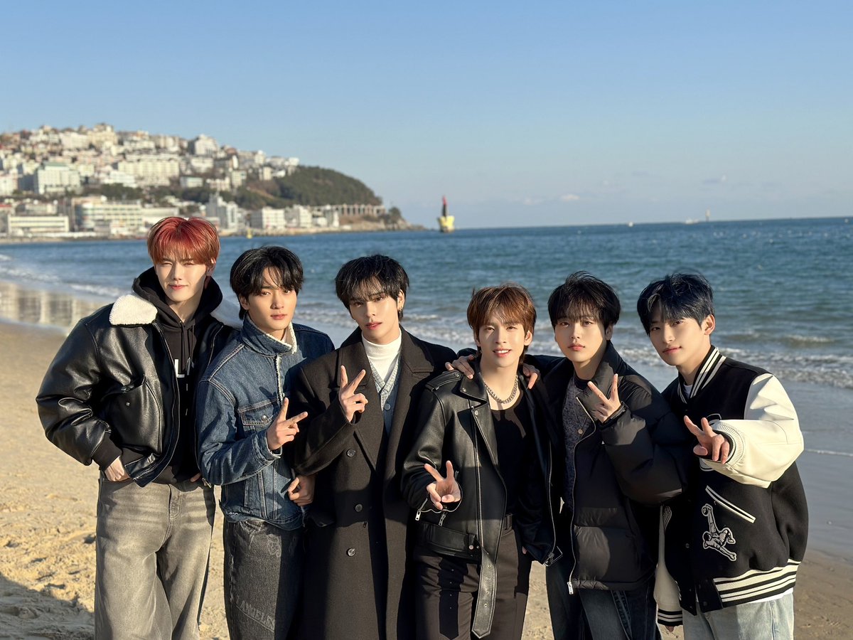 [📸]
우리의 시선이 마주 닿는 순간☀
⠀
#CRAVITY #크래비티
#SUN_SEEKER
#Cheese
#Ready_or_Not
#MEGAPHONE
#C_SUN #시_선