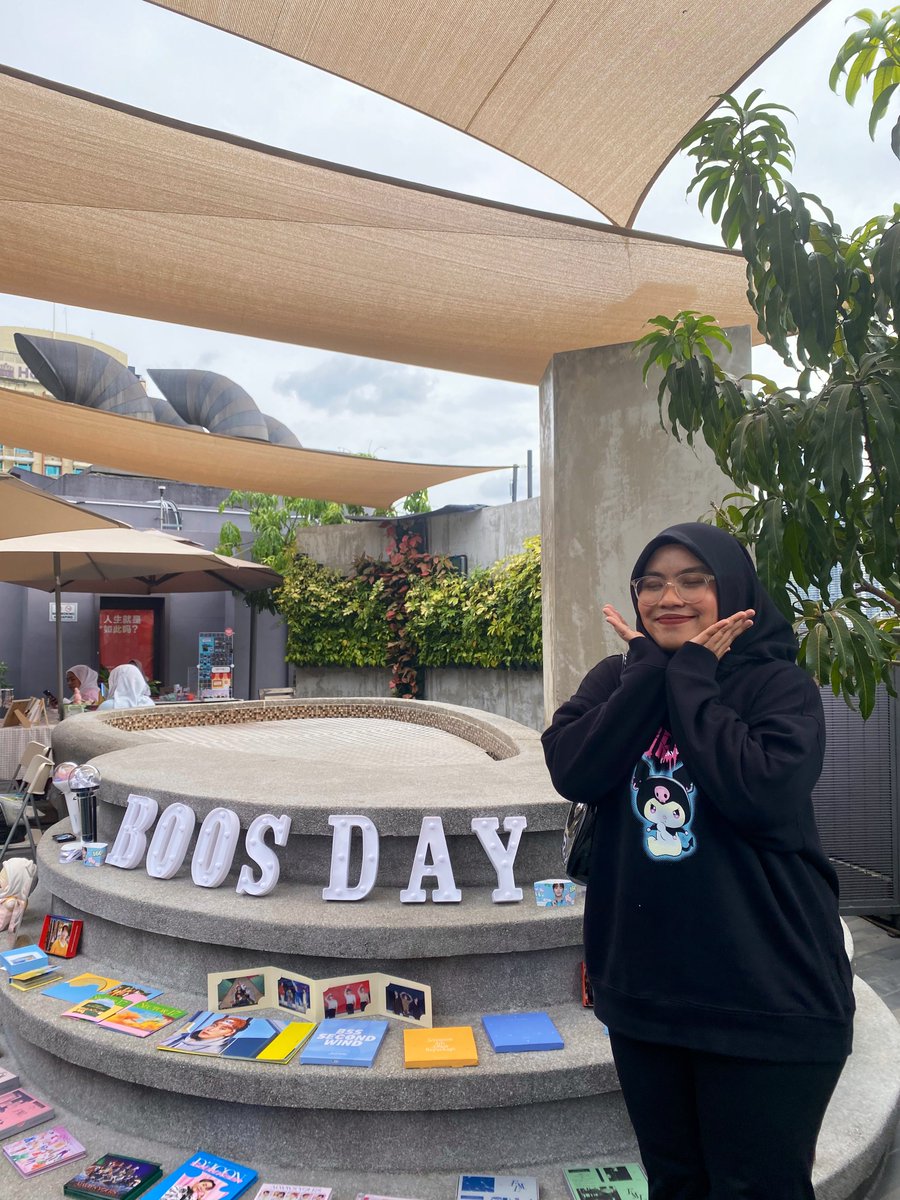 yayasukie's tweet photo. fun day🤏🏻 #BoosCluesinKL https://t.co/39Sc02By6G