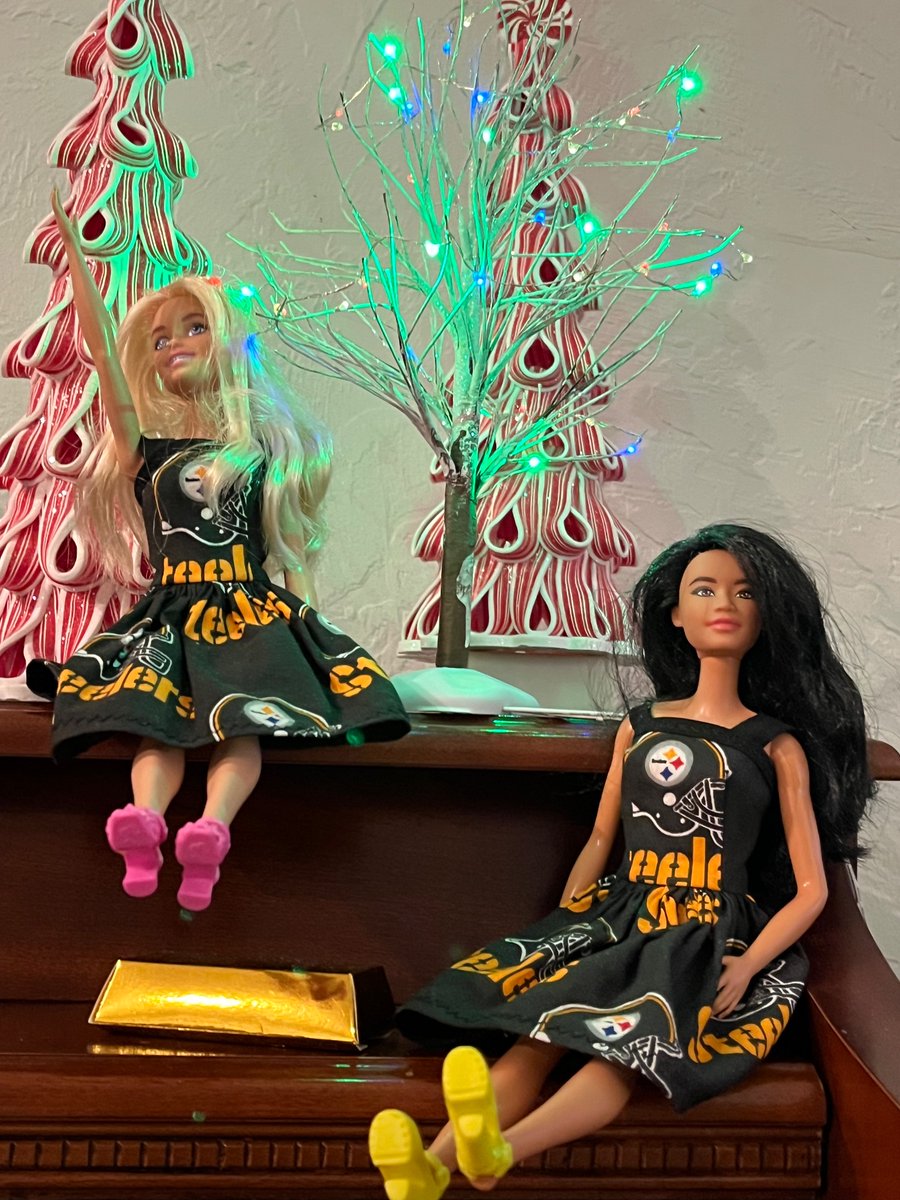 ISO35000's tweet photo. @Aaron_Smith_26 The Barbie Girls from ☀️ Malibu  🏄🏼‍♀️ are pulling for you guys. Barbie hosting a Steeler party 10:00A Pacific time Malibu Canyon https://t.co/ylK66Jfbpg