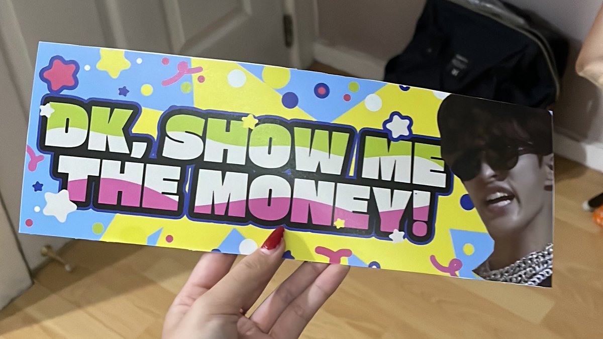 1004che0nsa's tweet photo. made my own banner this con😭 https://t.co/JQ44ndZe1Q