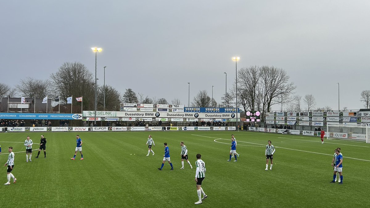 RIKWU's tweet photo. Lekker druk sportweekend! Met nu Genemuiden - Hoogeveen. Daarna door naar LDODK - PKC en morgen het NK veldrijden in Hoogeveen. 🎥🎙️💻⚽️ https://t.co/Iqezb8ShCW