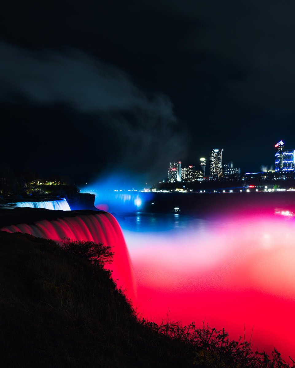 Niagara Falls USA (@niagarafallsusa) on Twitter photo With the <a href="/BuffaloBills/">Buffalo Bills</a> on the brink of the playoffs, #NiagaraFalls will be illuminated red, white and blue from 10-10:15 p.m. tonight in support of our AFC East Champions! ❤️ 💙 🏈
📸: Instagrammer bentleyshotz
#BuffaloBills #GoBills #BillsMafia #NiagaraFallsUSA With the <a href="/BuffaloBills/">Buffalo Bills</a> on the brink of the playoffs, #NiagaraFalls will be illuminated red, white and blue from 10-10:15 p.m. tonight in support of our AFC East Champions! ❤️ 💙 🏈
📸: Instagrammer bentleyshotz
#BuffaloBills #GoBills #BillsMafia #NiagaraFallsUSA