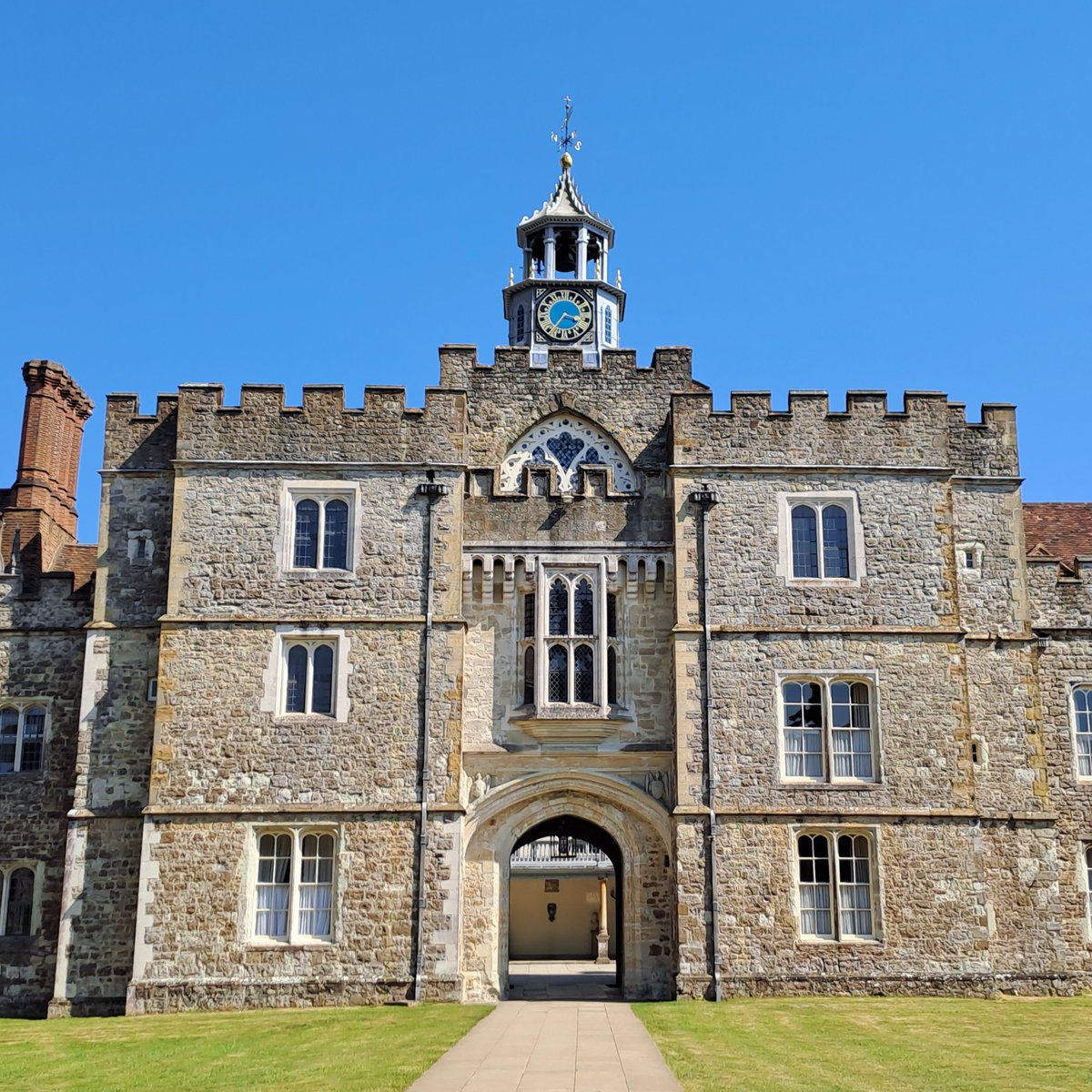 We're looking for a Welcome and Service Assistant to join the team at Knole. To find out about the role and how to apply visit nationaltrustjobs.org.uk and search for IRC146374.
#nationaltrustjobs #kentjobs #sevenoaks #sevenoaksjobs
📷©National Trust/Lois Leyland / National Trust