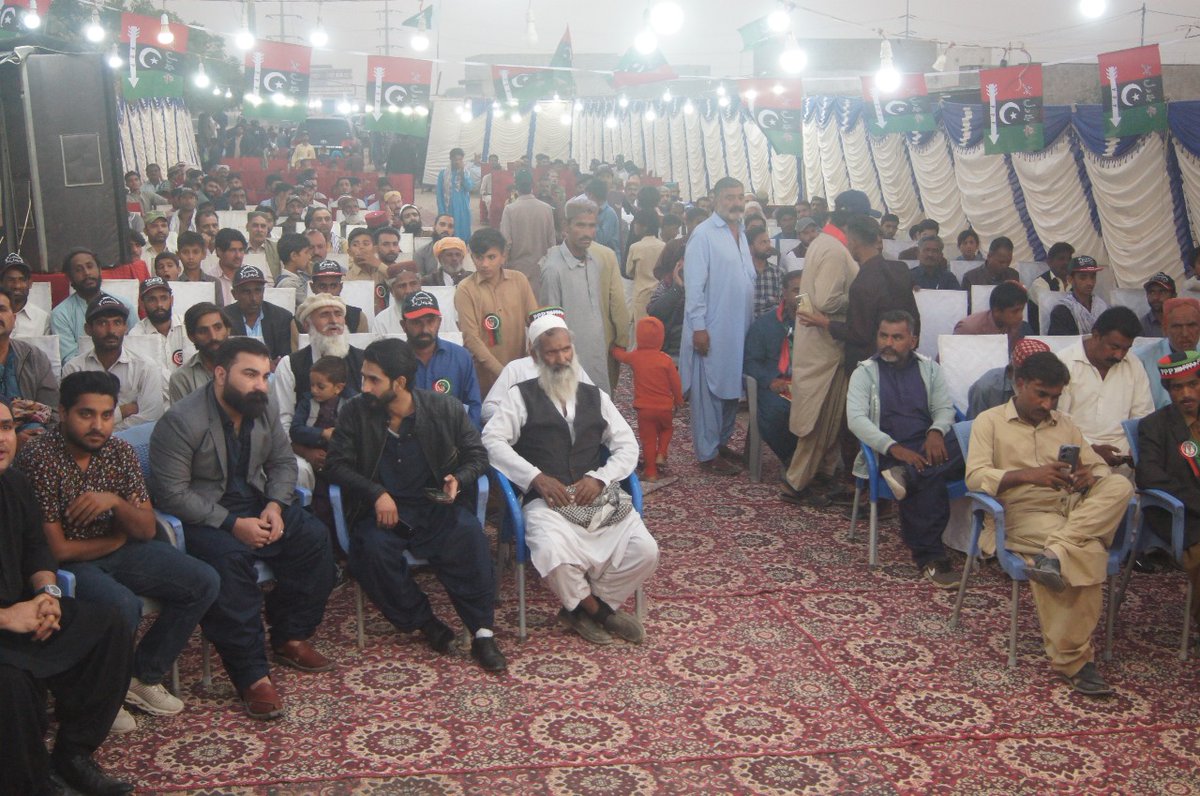 AliAkbarPPP's tweet photo. امیدوار این اے 244 حافظ عبدالبرصاحب پی ایس 116 کے امیدوار علی احمد جان الیکشن کےسلسلےمیں یوسی 13 منگھو پیر ٹاؤن میں  شاندار پروگرام منعقد ہوا۔
میزبان یوسی میں چیئرمین علی اکبر بروہی  اور وائس چیئرمین انور بروہی تھے
اہلیاں یوسی کےمعززین اورعوام نے شرکت کی اور ساتھ دینے کا وعدہ کیا https://t.co/q9AK1ba6sg