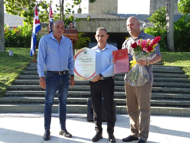 riciber91's tweet photo. Celebra  #VillaClara Día de la Ciencia Cubana
https://t.co/r1NU4vr1kC https://t.co/74PCJOHi4F