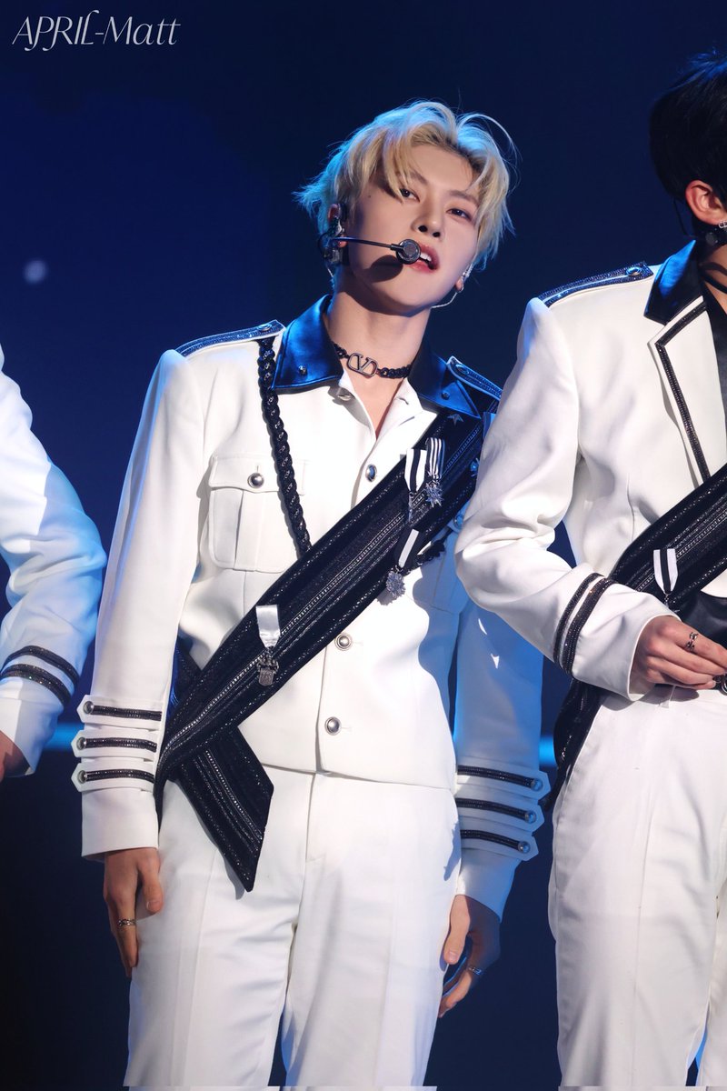 April_bh_matt's tweet photo. 240112 STC🦊🌟
#석매튜 #SEOKMATTHEW #ソクマシュー #ZEROBAESONE #ZB1 #メテュ #제로베이스원 #SharingTogetherConcert https://t.co/cUzrEM8R5E