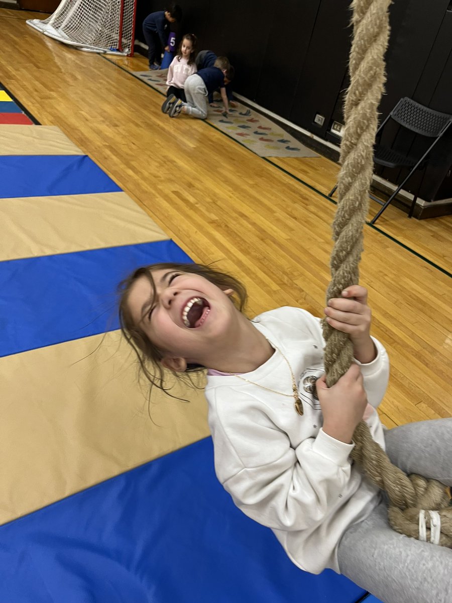 MAS_PhysEd's tweet photo. Students have developing core strength and putting it to use in our stations. No better way to swing into the new year than with our gymnastics unit! #corestrength #nevergiveup https://t.co/0p9UduBT5T