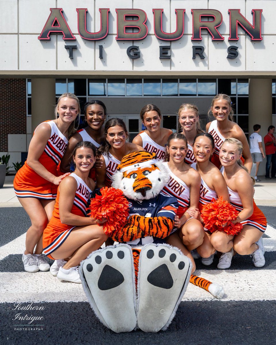 Auburn Cheerleading tweet media