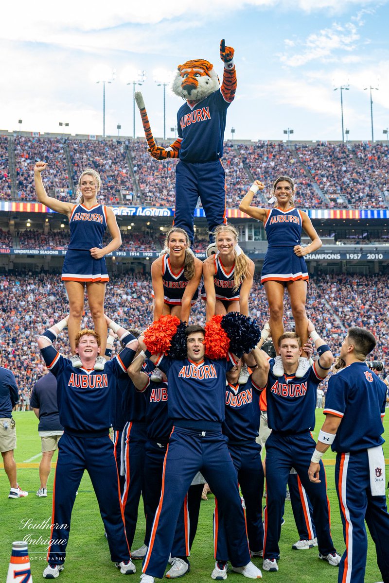 Auburn Cheerleading tweet media