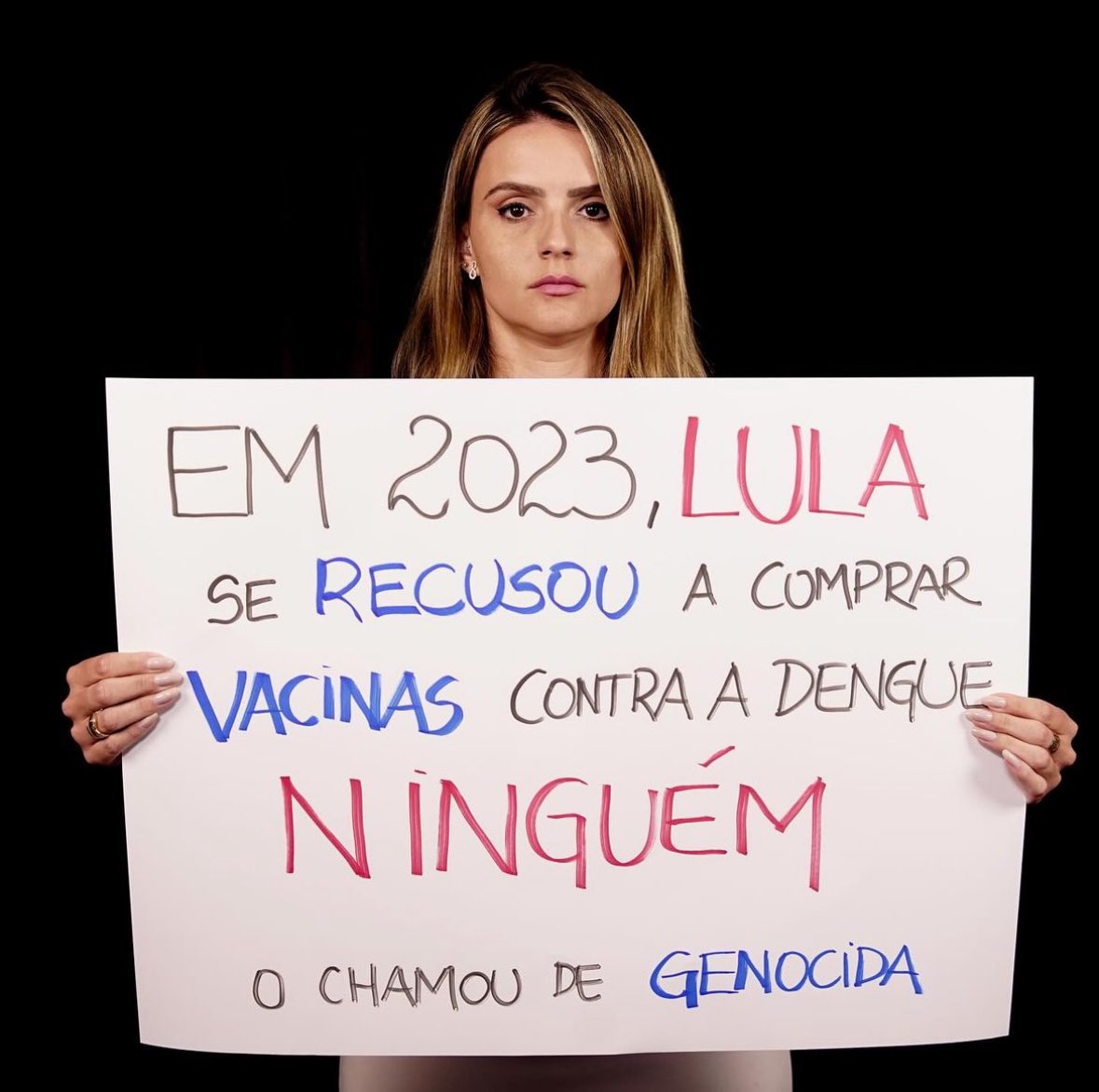 Amandavettorazz's tweet photo. 🚨O Brasil bateu recorde de mortes por dengue em 2023.

Viu algo sobre isso? Não!?

Eu sei, a mídia te manipulou para ajudar o Lula.

Vem no 🧶que eu explico. https://t.co/ysRYmmMWt2