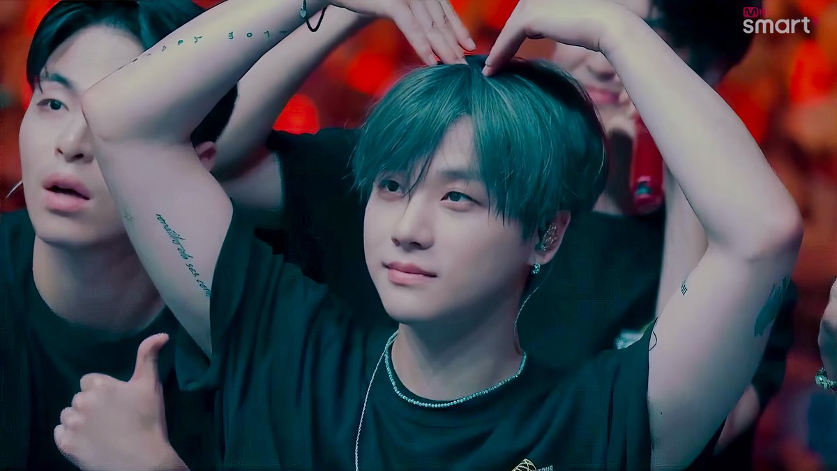 Bea / rest tweet media