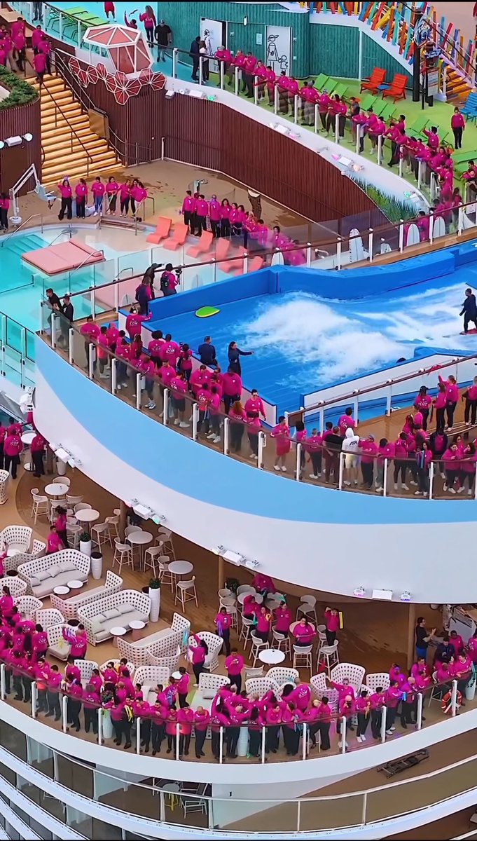 mycruiseksa's tweet photo. وصول السفينه العملاقه والجديدة 
ICON OF THE SEAS 
اكبر كروز حول العالم 

ميناء #ميامي 
اول رحلاتها في يوم ٢٧ يناير ٢٠٢٤ 
بمسار��ت مختلفه 

السفينه بها امكانيات عاليه وفعاليات لاتنتهي 

بها اكبر ملاهي مائية وسط البحر 

ما رايكم هل تستحق ؟

#الجولة_السعيدة 
#مستشار_الكروز https://t.co/hCRLYh1xLn