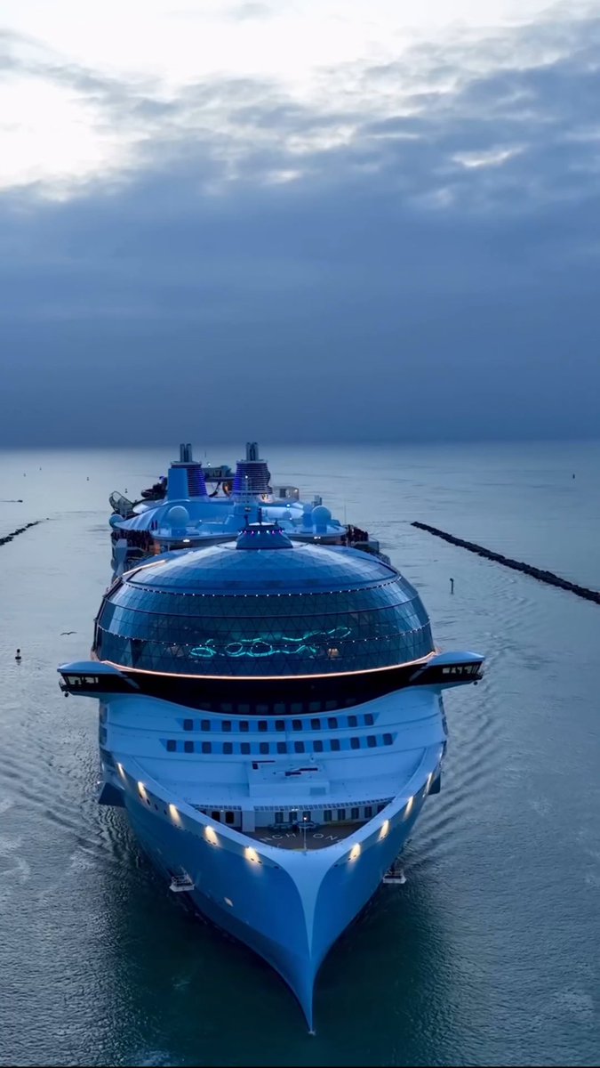 mycruiseksa's tweet photo. وصول السفينه العملاقه والجديدة 
ICON OF THE SEAS 
اكبر كروز حول العالم 

ميناء #ميامي 
اول رحلاتها في يوم ٢٧ يناير ٢٠٢٤ 
بمسار��ت مختلفه 

السفينه بها امكانيات عاليه وفعاليات لاتنتهي 

بها اكبر ملاهي مائية وسط البحر 

ما رايكم هل تستحق ؟

#الجولة_السعيدة 
#مستشار_الكروز https://t.co/hCRLYh1xLn