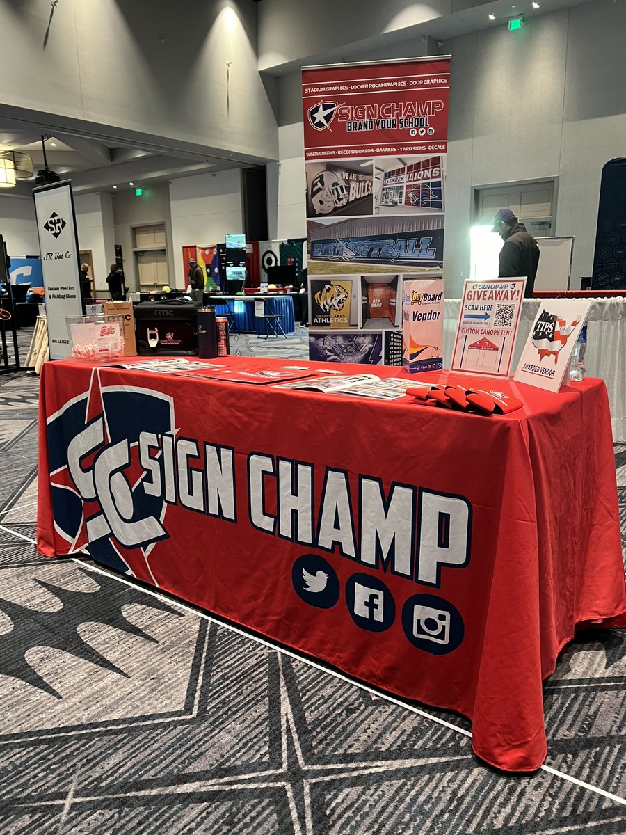 TheSignChamp's tweet photo. Day 3 @THSBCA Finish.Strong! 💪 @TheSignChamped #BrandYourProgram https://t.co/7Ia7zioQRz