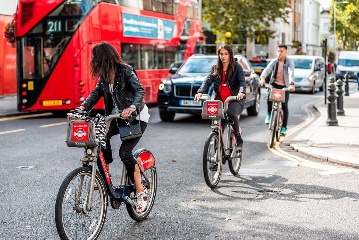 costanzo5500's tweet photo. En #Londres podés alquilar una #bicicleta por 30 minutos a 2,10 U$D y #ebikes 4,20 U$D https://t.co/MQNubjqik8