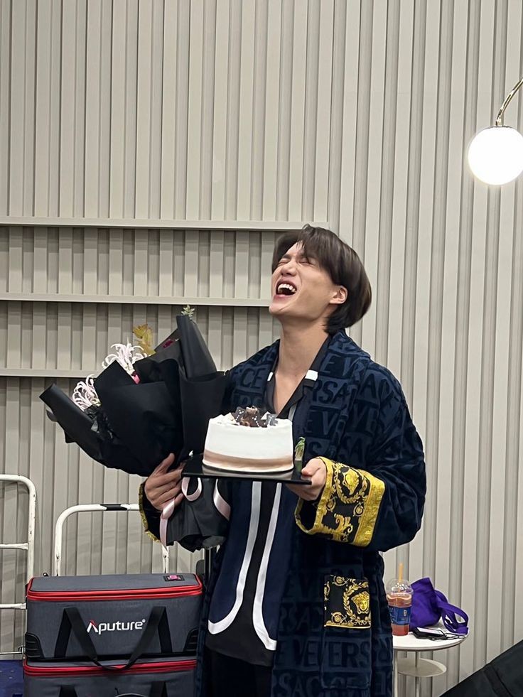 EXOPublicity's tweet photo. Happy Birthday Kim Jong-In🎉🎉🎂 You are 30 now &amp; We spent our youth together with you. You will always remain in our heart. You are special, You are talented, You are loved by many. 

#갓카이탄일 #EXO #KAI 
#종인이로_온세상이_가득한하루 #Hello30thKAI #MrKaiHBD  @weareoneEXO https://t.co/3UWJpIcOaR