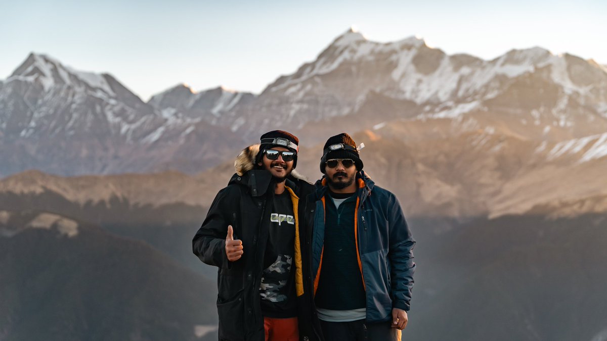 Geekytamizha_'s tweet image. So me and @Boo_TechYT hiked The Mighty Himalayas ❤️