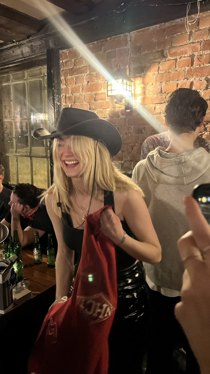 line dance release party lolololll 🤠💓🛞🔧