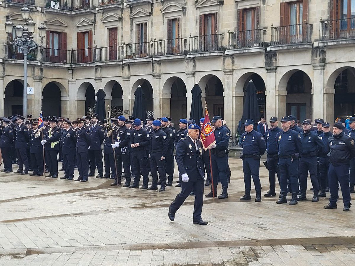 ibarra_aritz's tweet photo. Gaurko irudiak. Gasteiz. 

"Euskal Herria potencia imperialista" https://t.co/biosBHGPLv